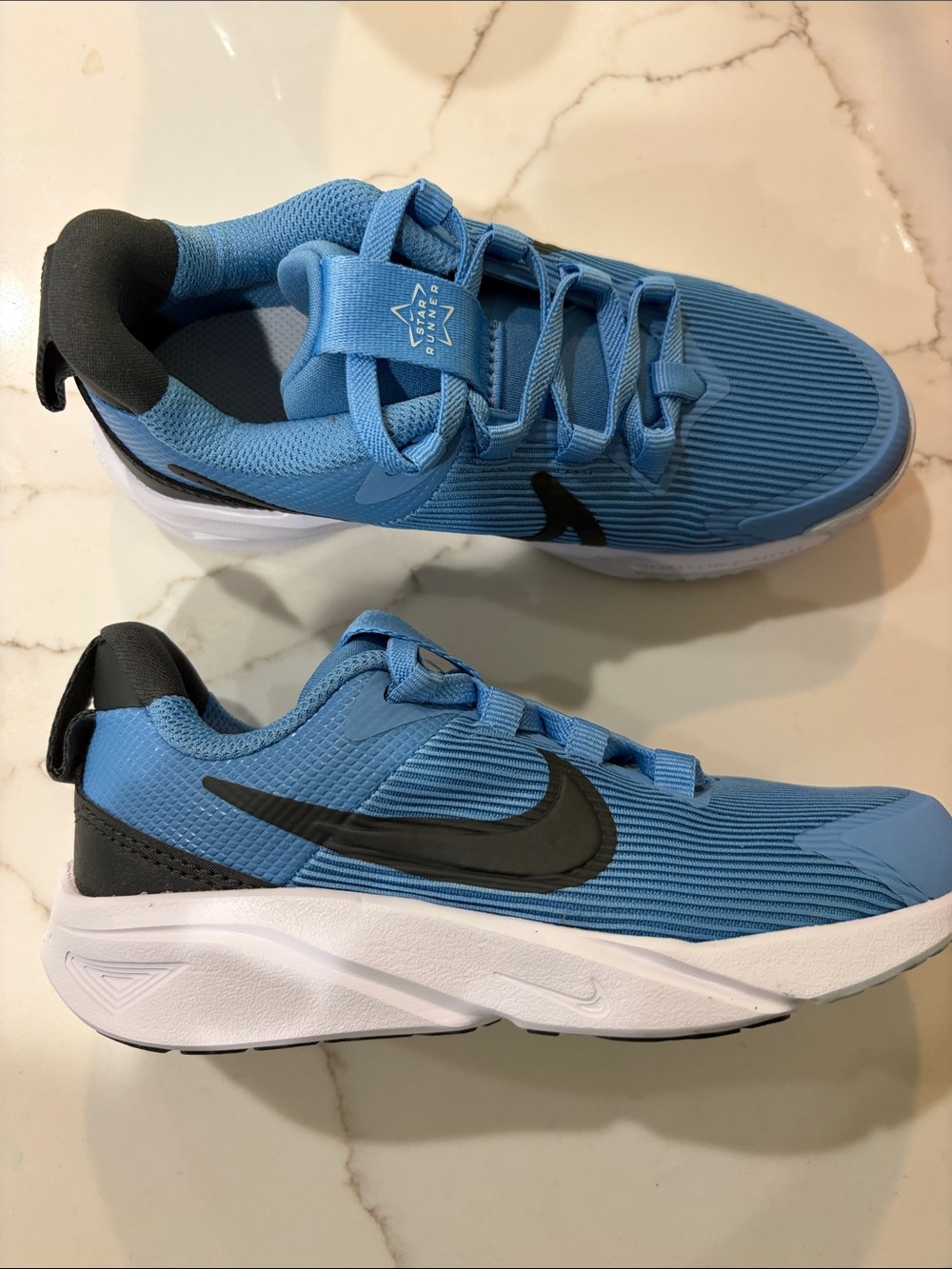 Nike Kids Sky Blue and Black Low-Top Sneakers